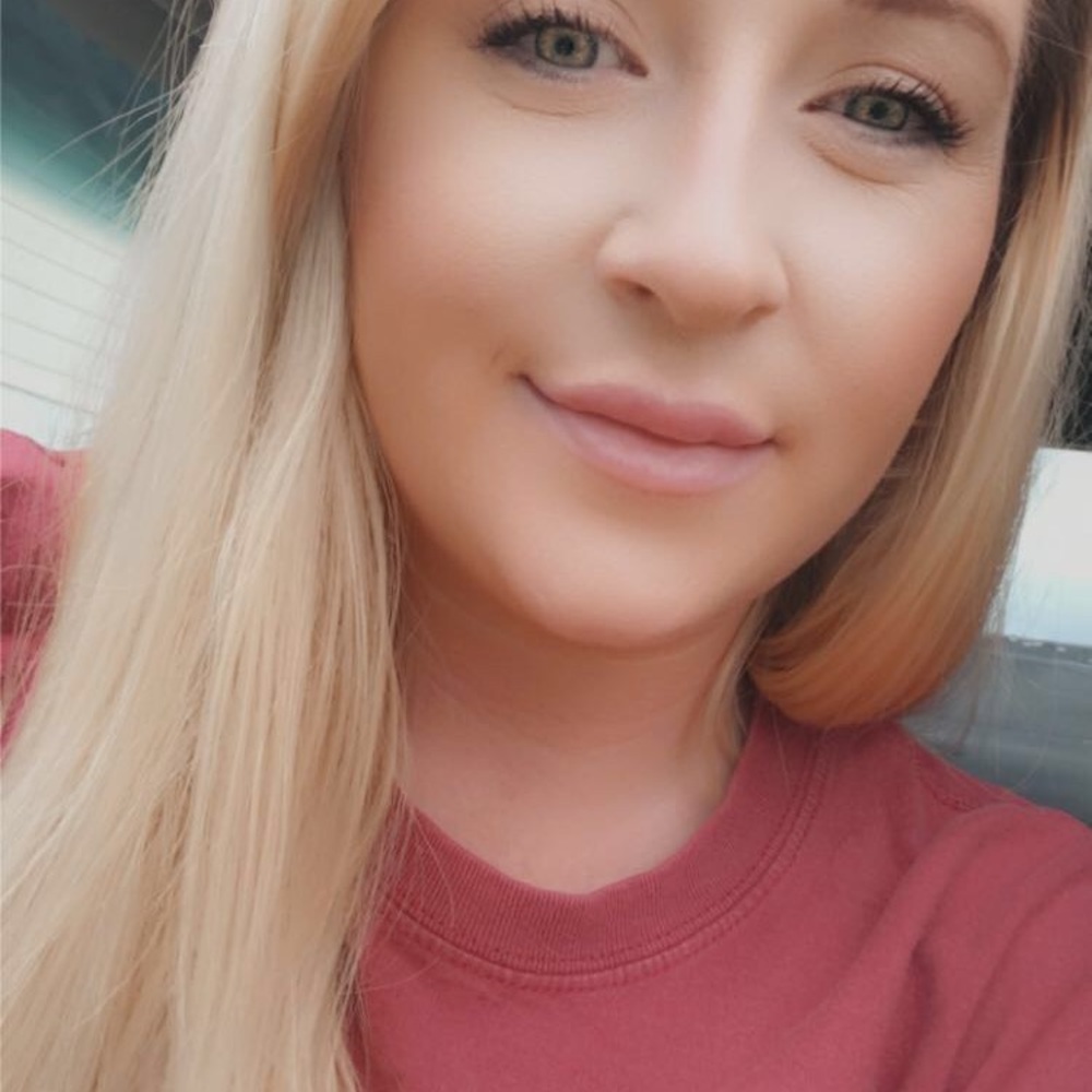 Meet your Posher, Whitney